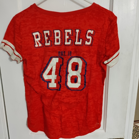 Ole Miss TShirt - Picture 2 of 2